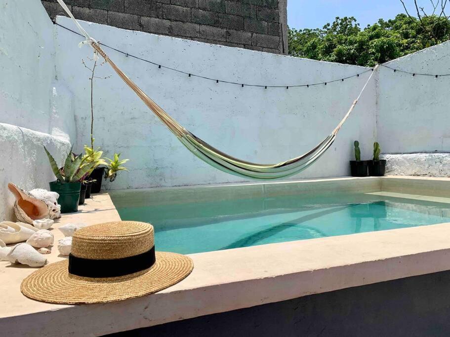 Casita Azul Colonial En El Centro De Merida. Экстерьер фото