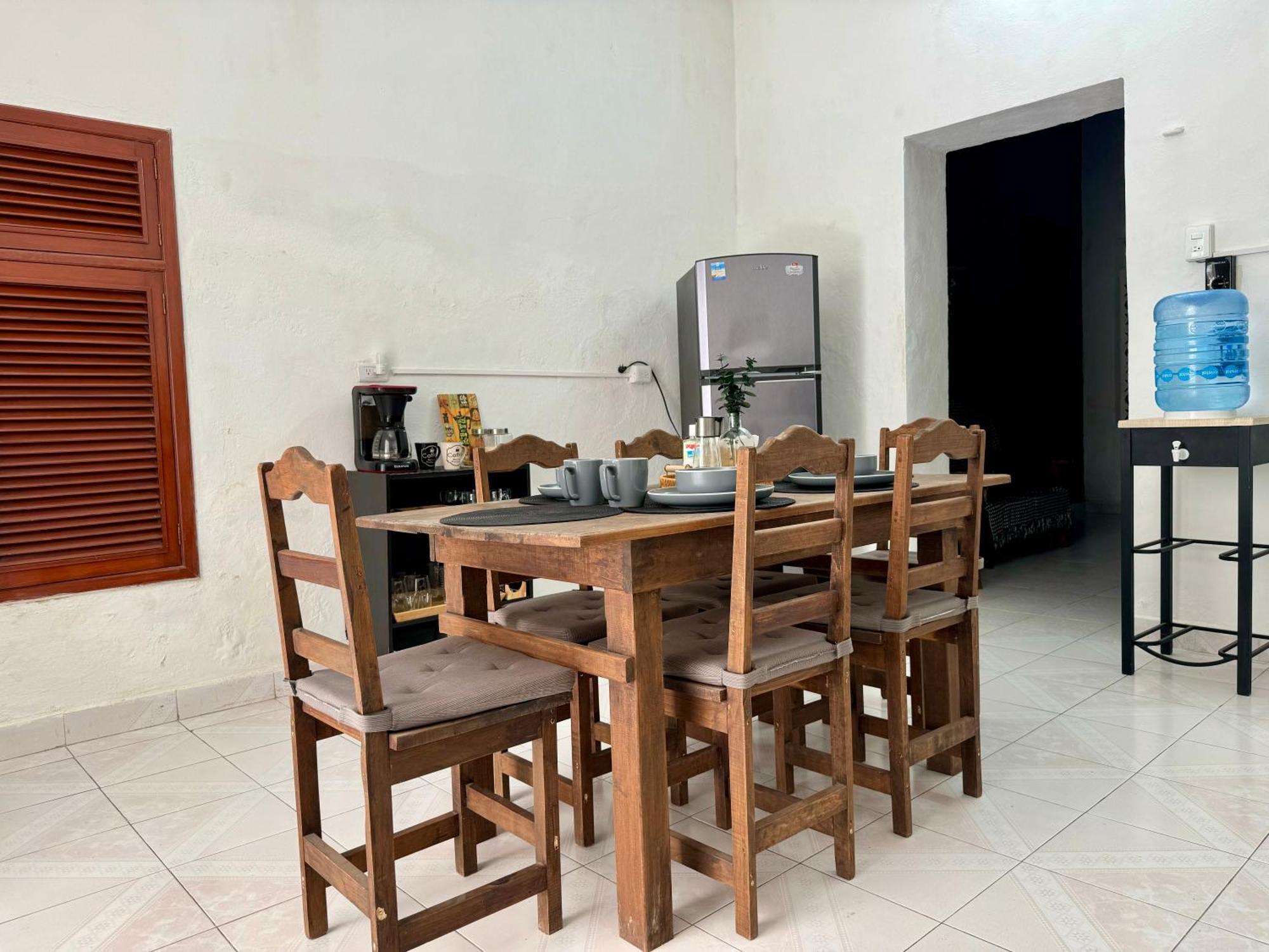 Casita Azul Colonial En El Centro De Merida. Экстерьер фото